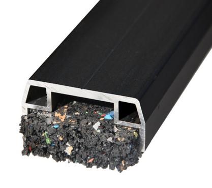 ALU-UK ISOSTEP SCHWARZ RAL 9005<br/>NR. 9105    40 x 23 x 3600 mm title=